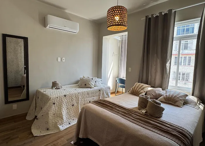 Próximo ao Copacabana Palace e a Praia CM13-1001 Rio de Janeiro